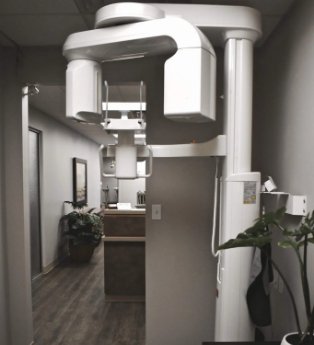 Cone beam dental scanner in dental office in Jacksonville